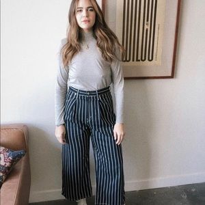 Levi’s ribcage pleated pant.